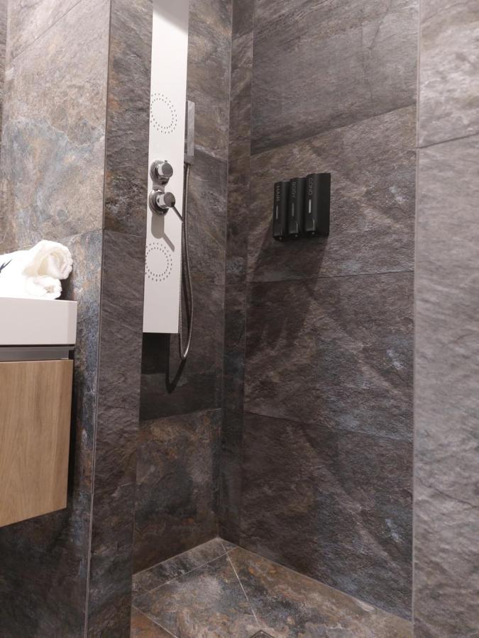 Liris Holiday Apartments نازاريه المظهر الخارجي الصورة